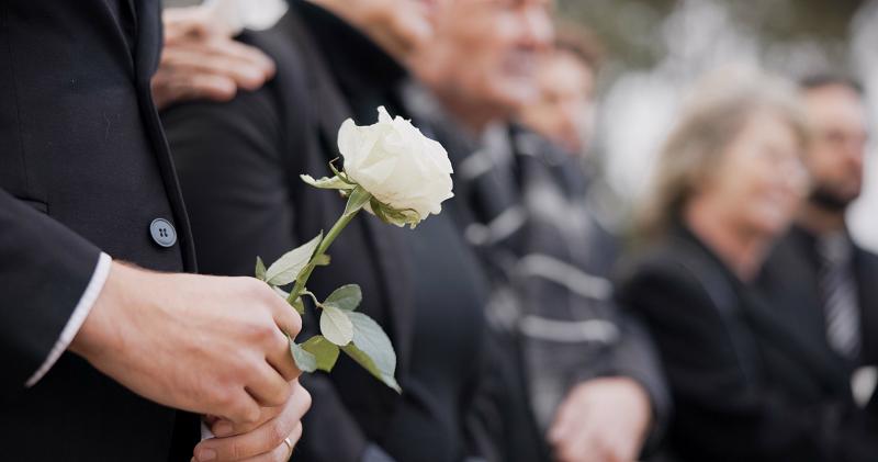 Organisation des funérailles, les étapes clés pour un hommage réussi